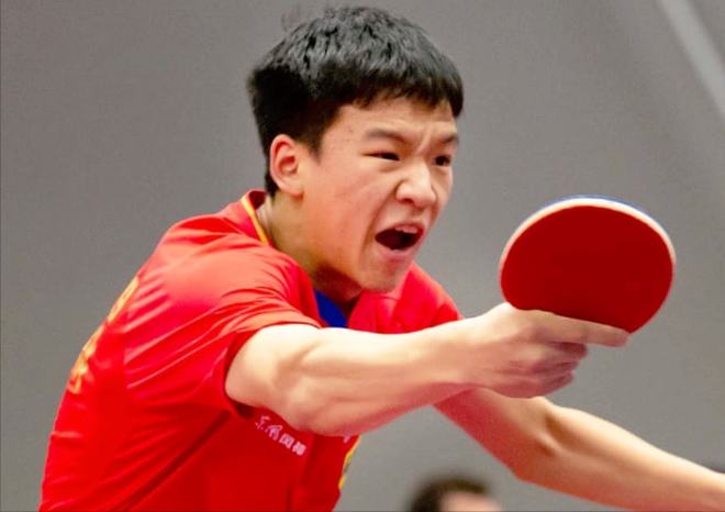 拿着酒瓶参 拿着酒瓶参