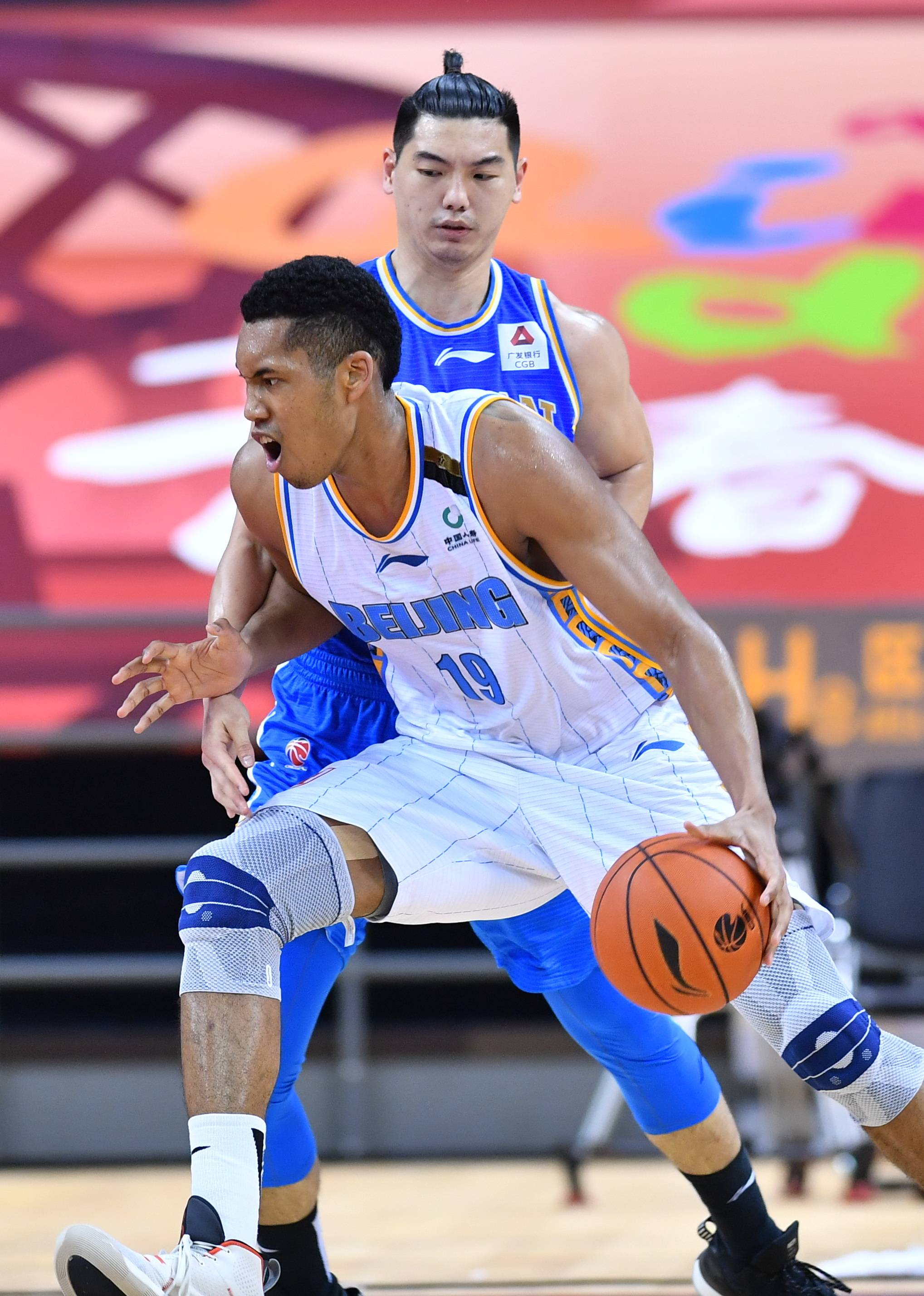 的压迫感 的压迫感